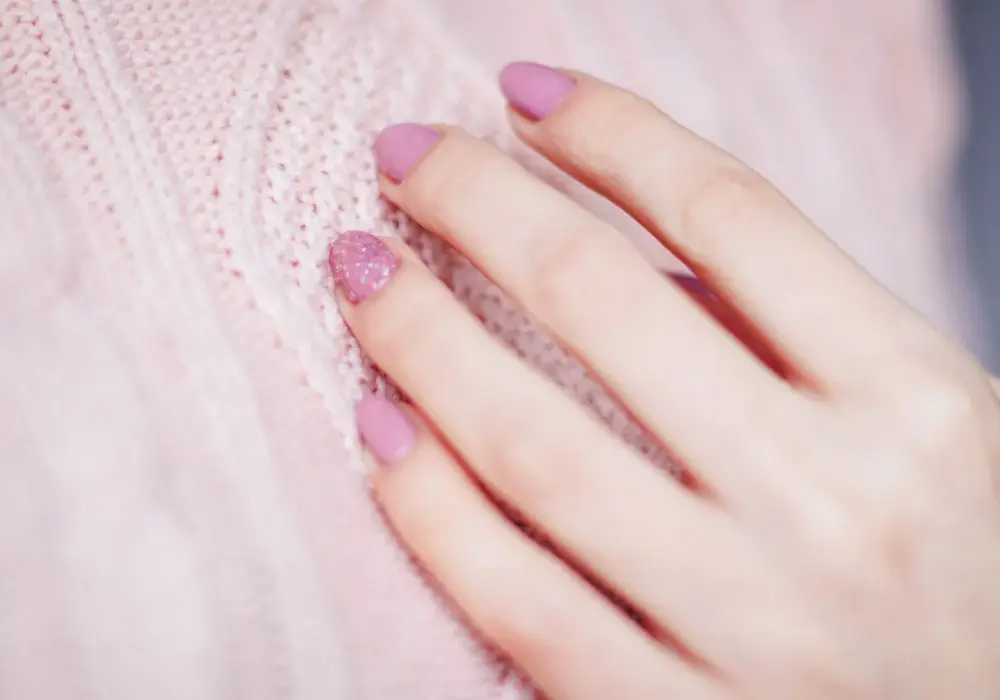 Manicure kombinowany co to znaczy? Odkryj zalety tej techniki