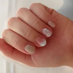 Jaki manicure wybrać, aby uniknąć zniszczenia paznokci i wyglądać pięknie?