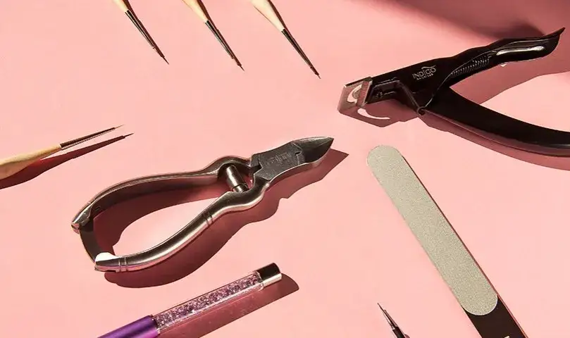 Zdjęcie Czym dezynfekować narzędzia do manicure, aby uniknąć zakażeń?