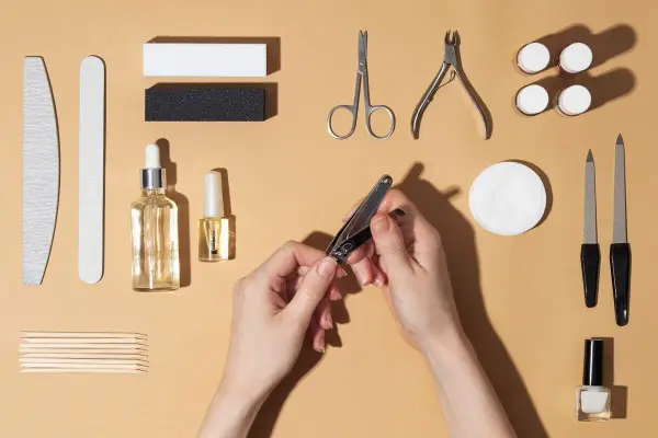 Przyrządy do manicure - co do czego służą i jak ich używać?
